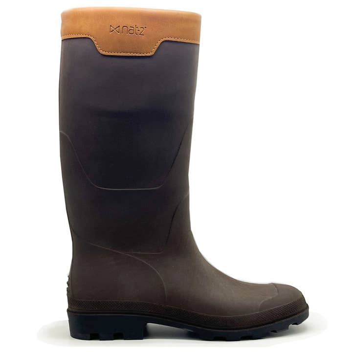 nat-2™ Rugged Prime Bully Kaffee | 100% wasserdichte Regenstiefel und andere Ergebnisse für allrounder schuhe im Großhandel. Kostenlose Rücksendungen und 60-Tage-Zahlungsziel auf Faire im Trend auf Faire.