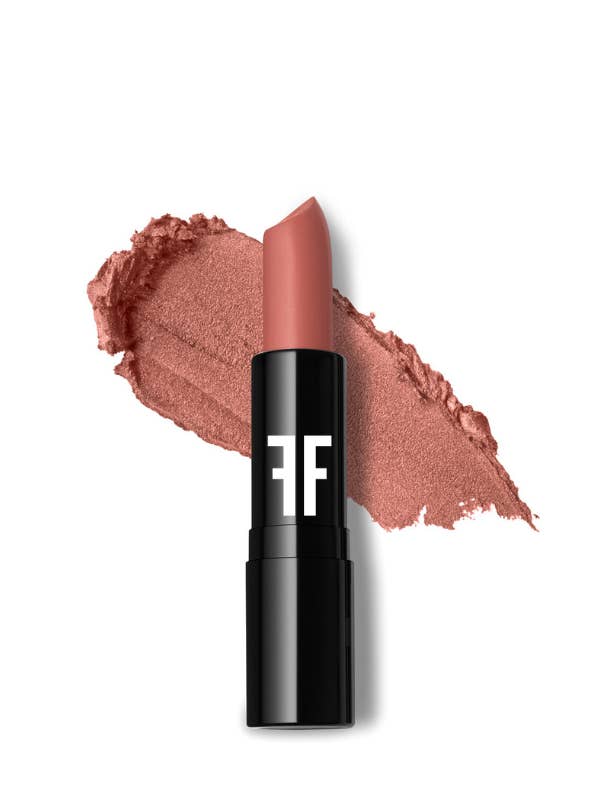 Rouge à lèvres mat de luxe pour la vente par FACEFORWARD