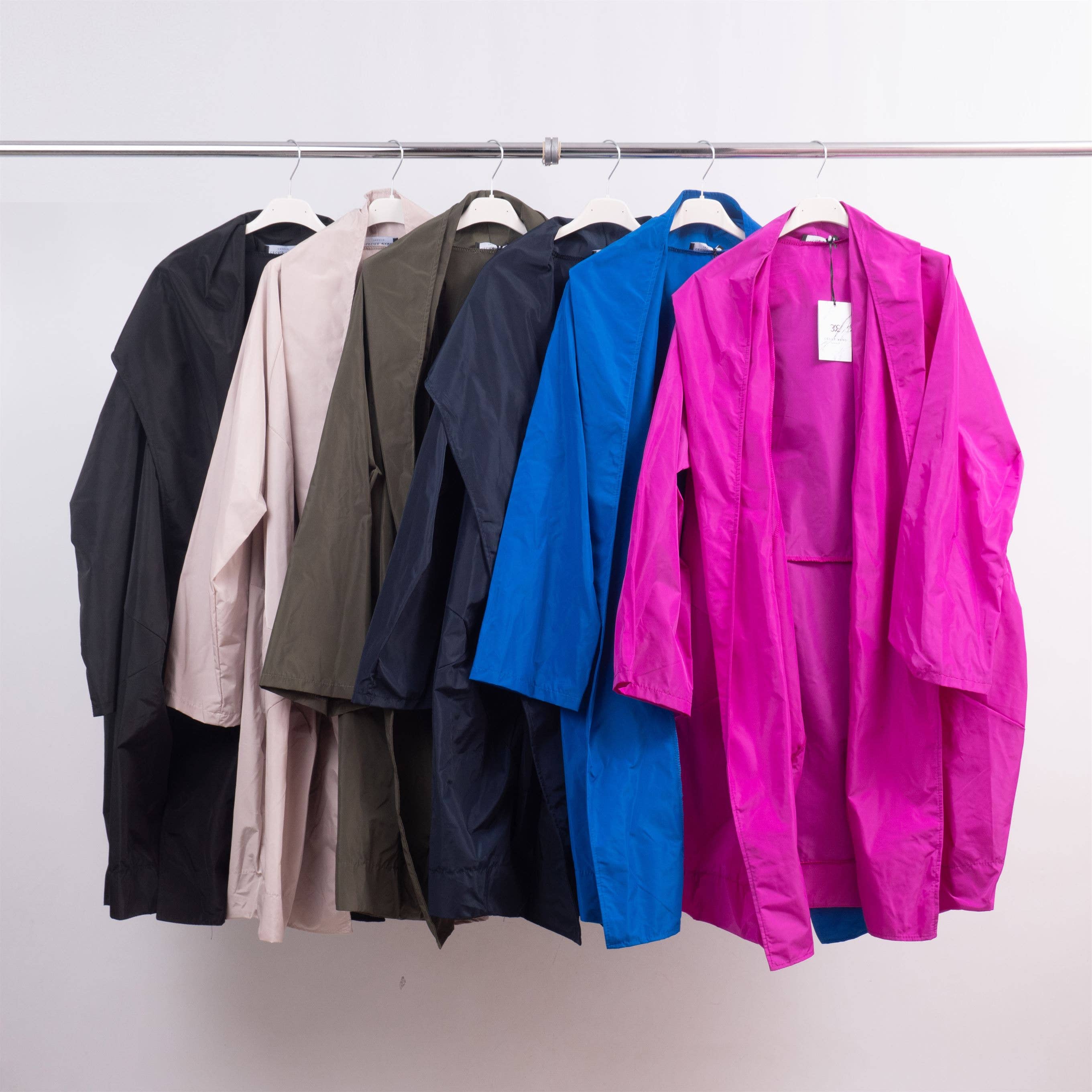 Cecile Wang - Wholesale Raincoat - Women's - Waterproof HM729614