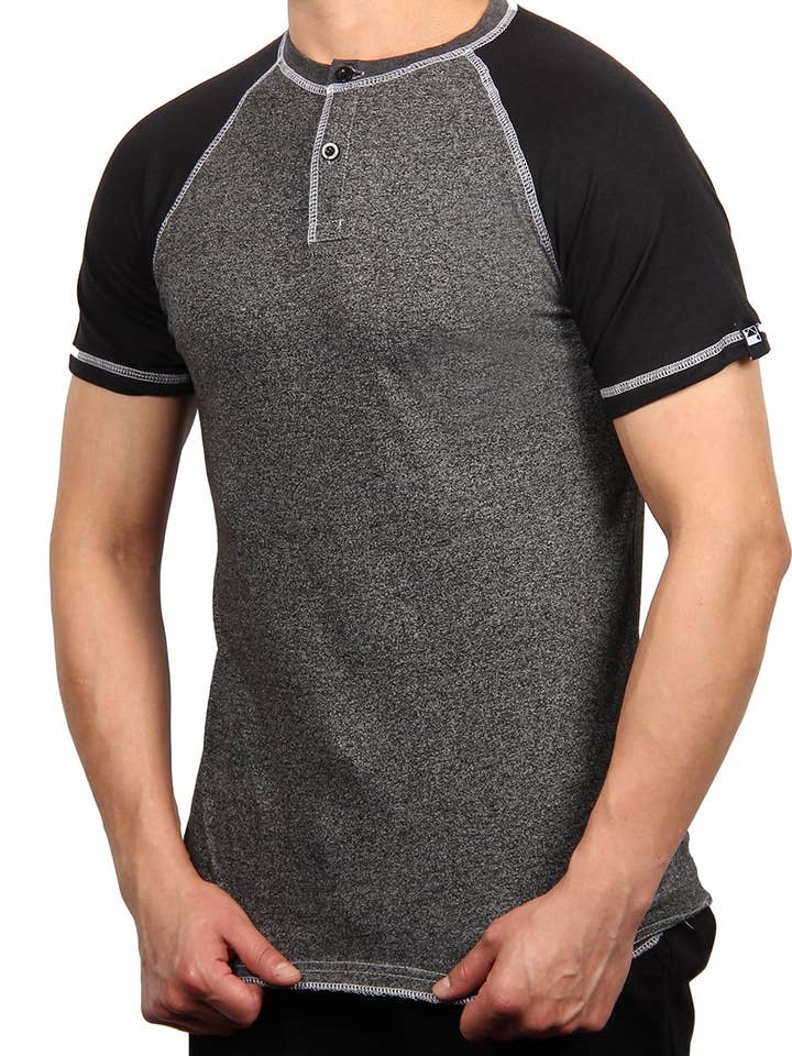 SS AMERICANA HENLEY RAGLAN SKU: W2404-0002 per la vendita all'ingrosso da parte di Dikotomy