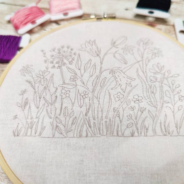 Kims Crafty Corner – Material para bordar/ponto de cruz por atacado – Kit Bordado para Iniciantes, Kit Bordado Pré Estampado para Adultos e Crianças, Argola Selvagem 6" Wild Flowers Kits Bordado Mão UK, Craft Gift4