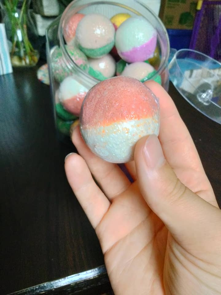 Marjoram in the Fairy Garden Bathbombs for wholesale by Pure Essence