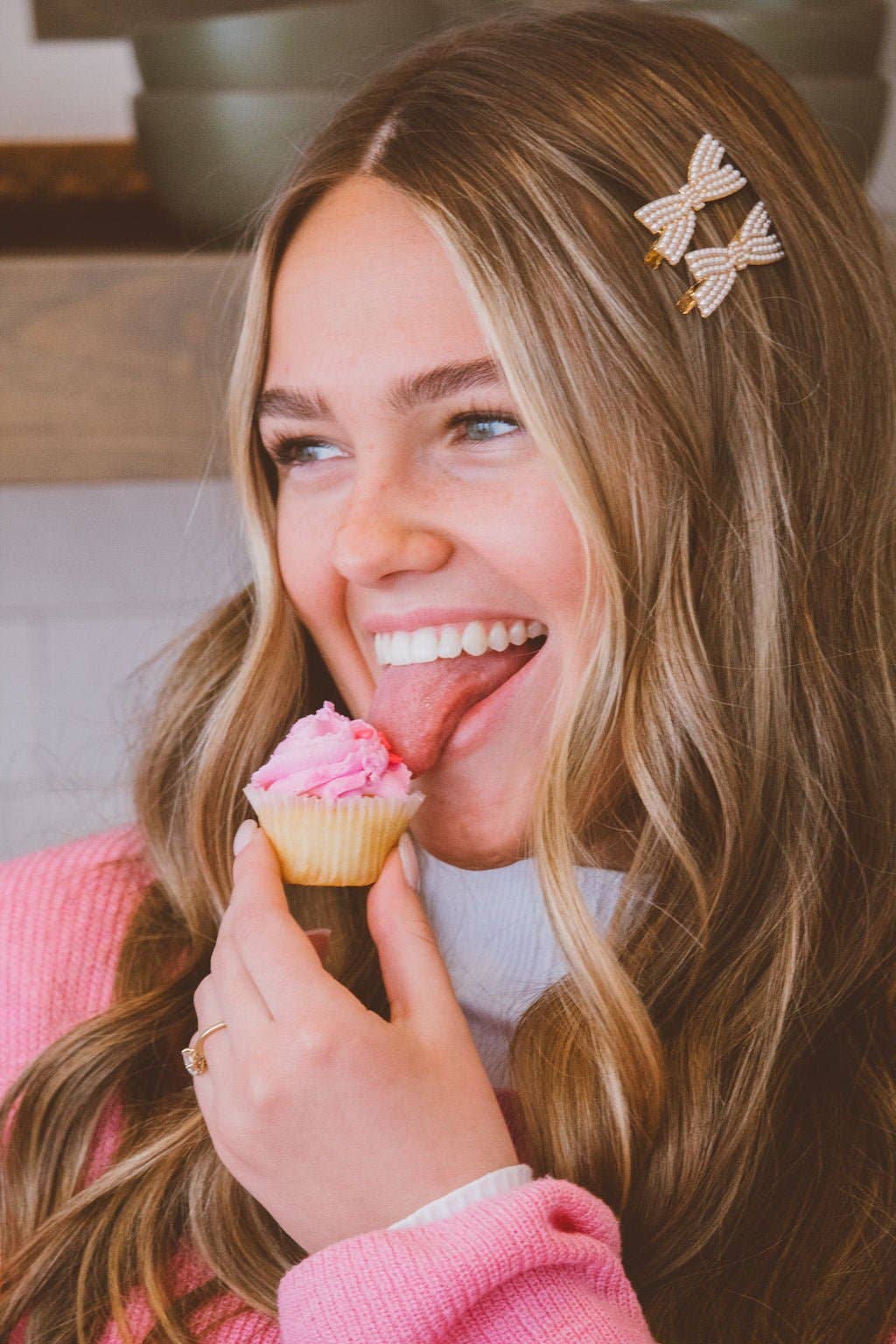 Shop Andi - Wholesale Hair Clip - Women's - Pearl Bow Clips 2-pack3