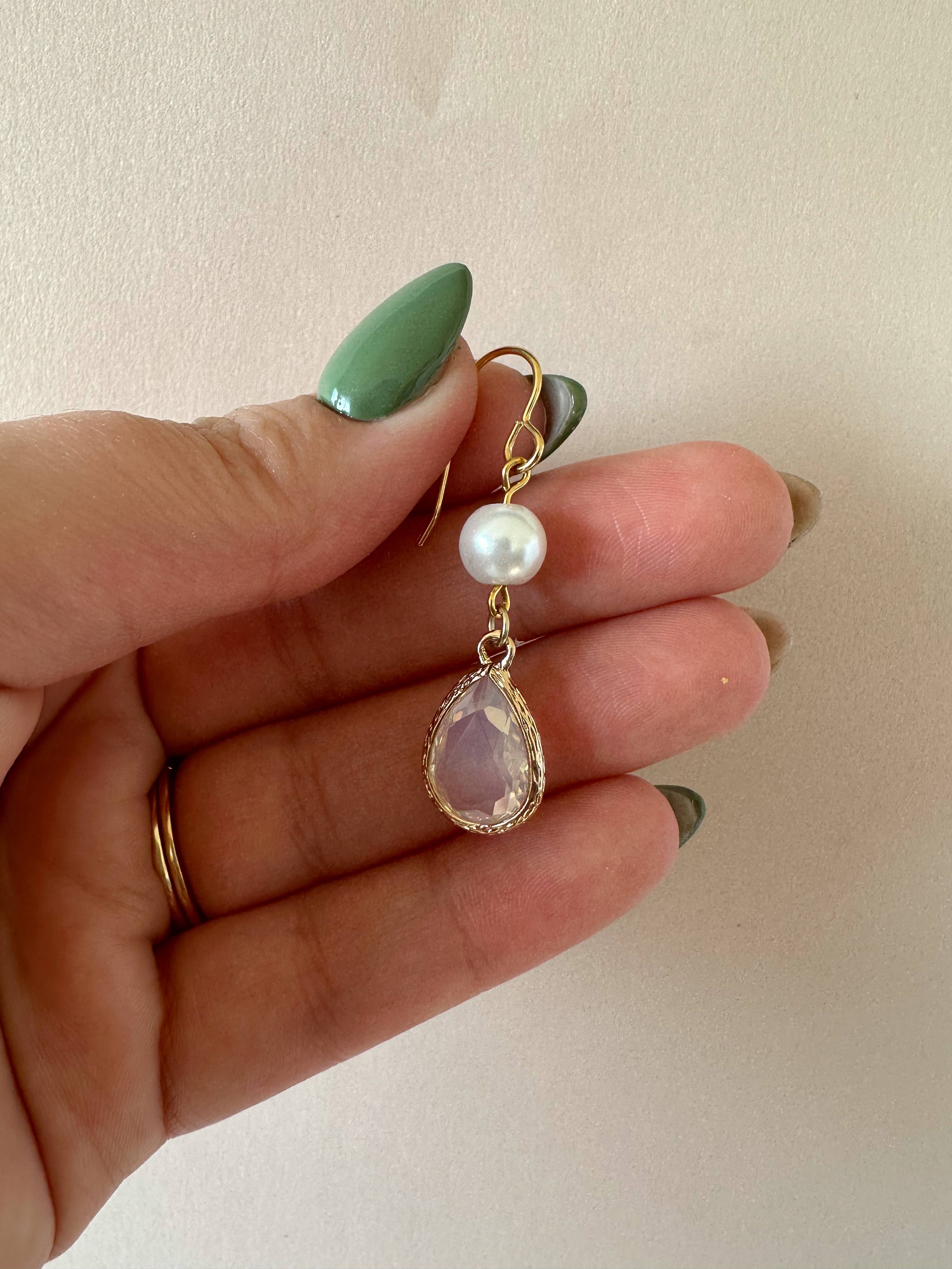 Clay & Fern Co. - Wholesale Dangle Earrings - Enya Earrings - Pearl & Opal Gold Earrings4