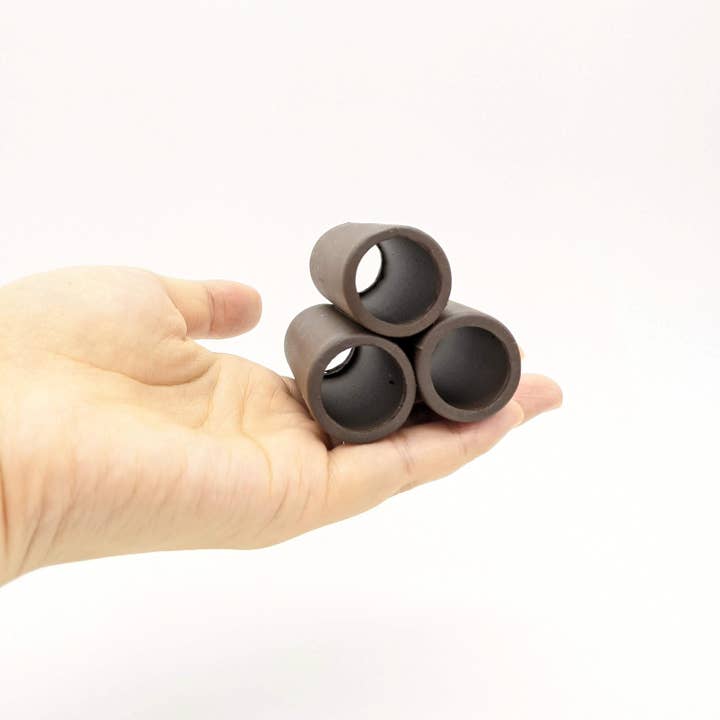 HIRO AQUATICS - Wholesale Decorative Tabletop Object - Ceramic Aquarium Decoration, Little Tubing House Ornament1