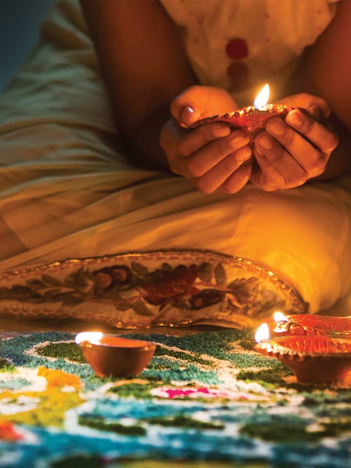 Semillas del saber: Diwali for wholesale by The Creative Company