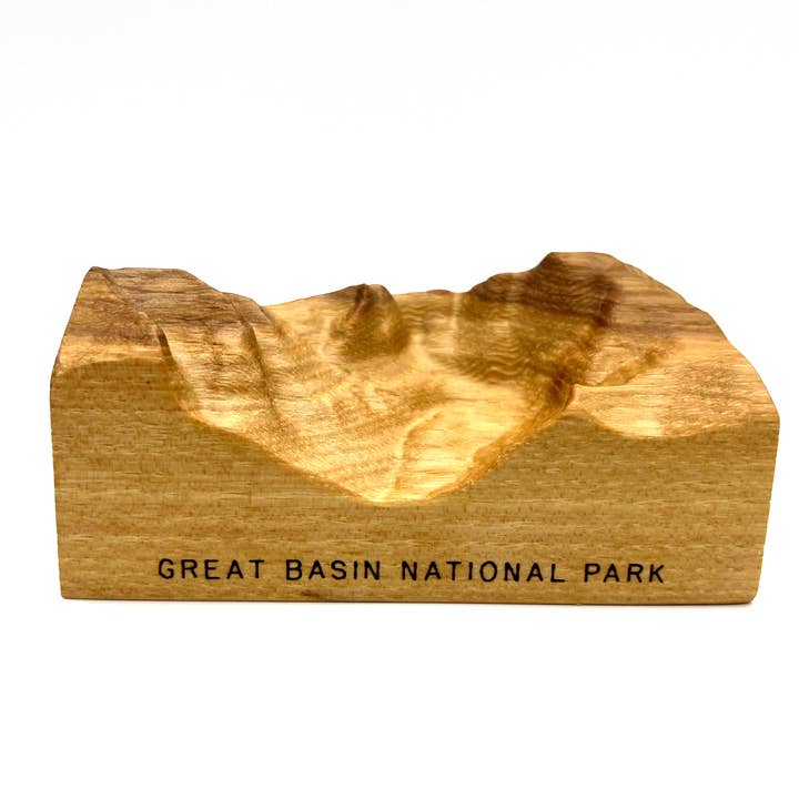 Sculpture topographique en bois du parc national du Grand Bassin pour la vente par mosey design