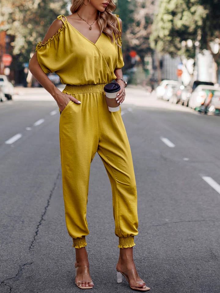 eLook – Großhandel Jumpsuit – Damen – SZ1-J9004 Schulterfreier Wickeloverall mit gesmokter Schulterpartie13