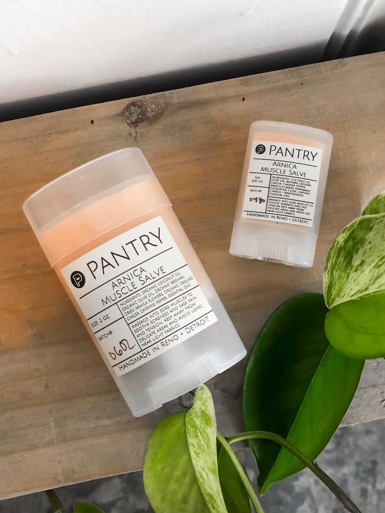 Pantry Products - Skin, Body, + Wellness - Venta al por mayor Pomadas/bálsamos/cremas curativos - Ungüento Muscular de Árnica – Bálsamo Natural para Dolores, Esguinces + Distensiones3