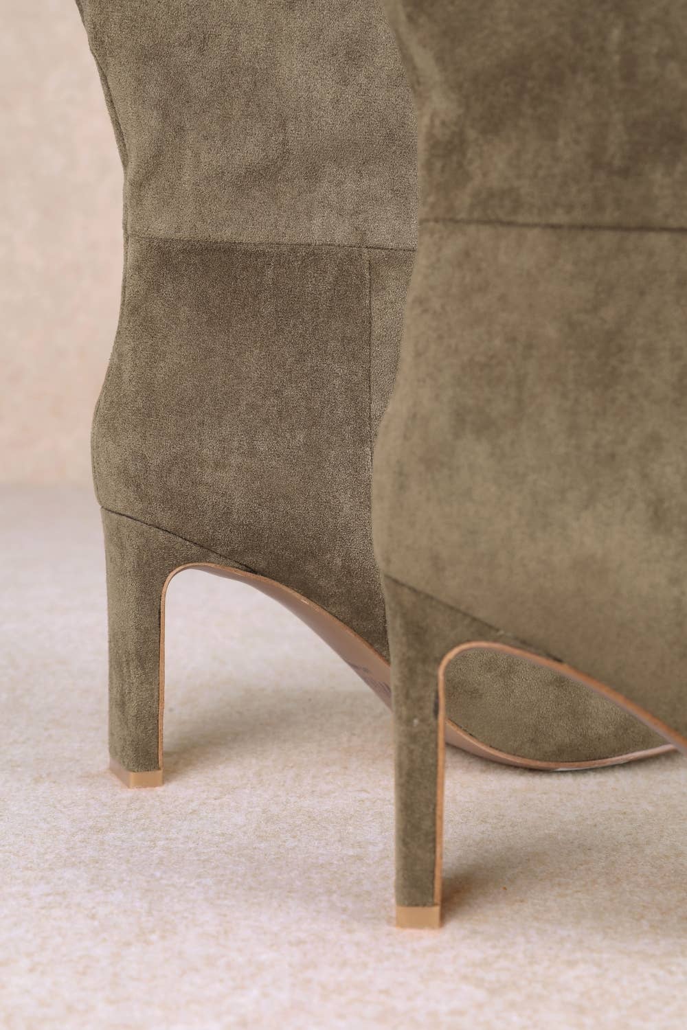 Oliccui - Vente Bottes – femme - BOTTES HAUTES À BOUT POINTU EN FAUX SUÉDINE8