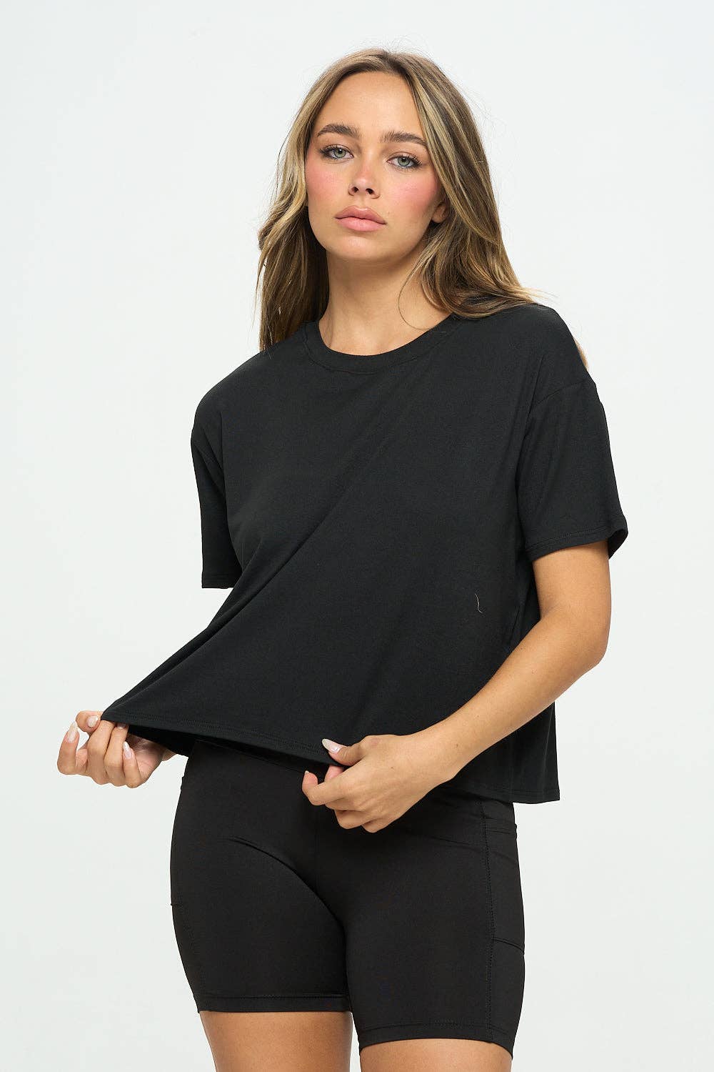 Knit Riot – Engroshandel T-shirt – til kvinder – Kortærmet Boxy Cropped Tee5