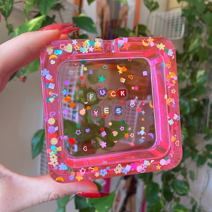 Rosemilk Resin - Wholesale Ashtray - 'Fuck Yes' Tray2