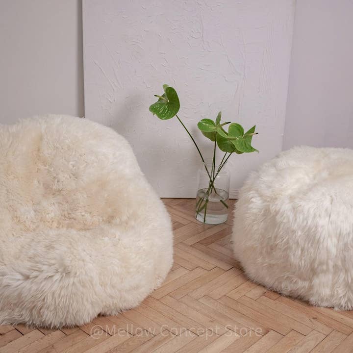 Mellow - Wholesale Pouf - Natural Sheepskin Pouf / Ottoman - White5