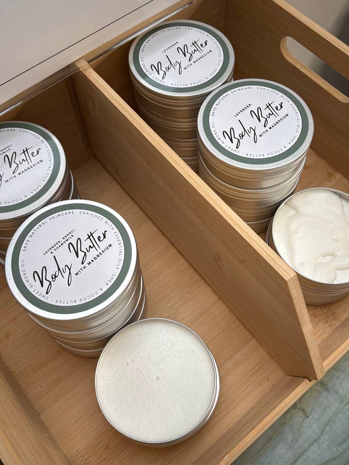 Magneisum Body Butter - Neroli, Patchouli, Lavendel og Citrongræs for engroshandel hos Scribe & Grow