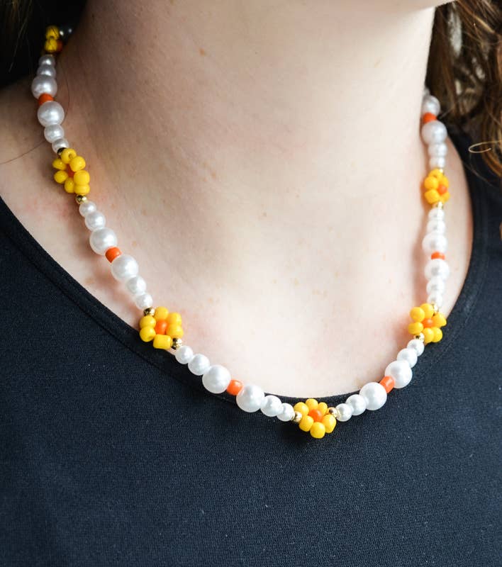 MULTI Daisy Love Pearl Necklace for wholesale on Faire1