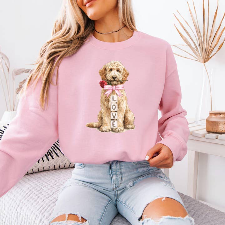 Sweatshirt Golden Doodle, T-shirt Goldendoodle de la Saint-Valentin pour la vente par DLT Ecommerce