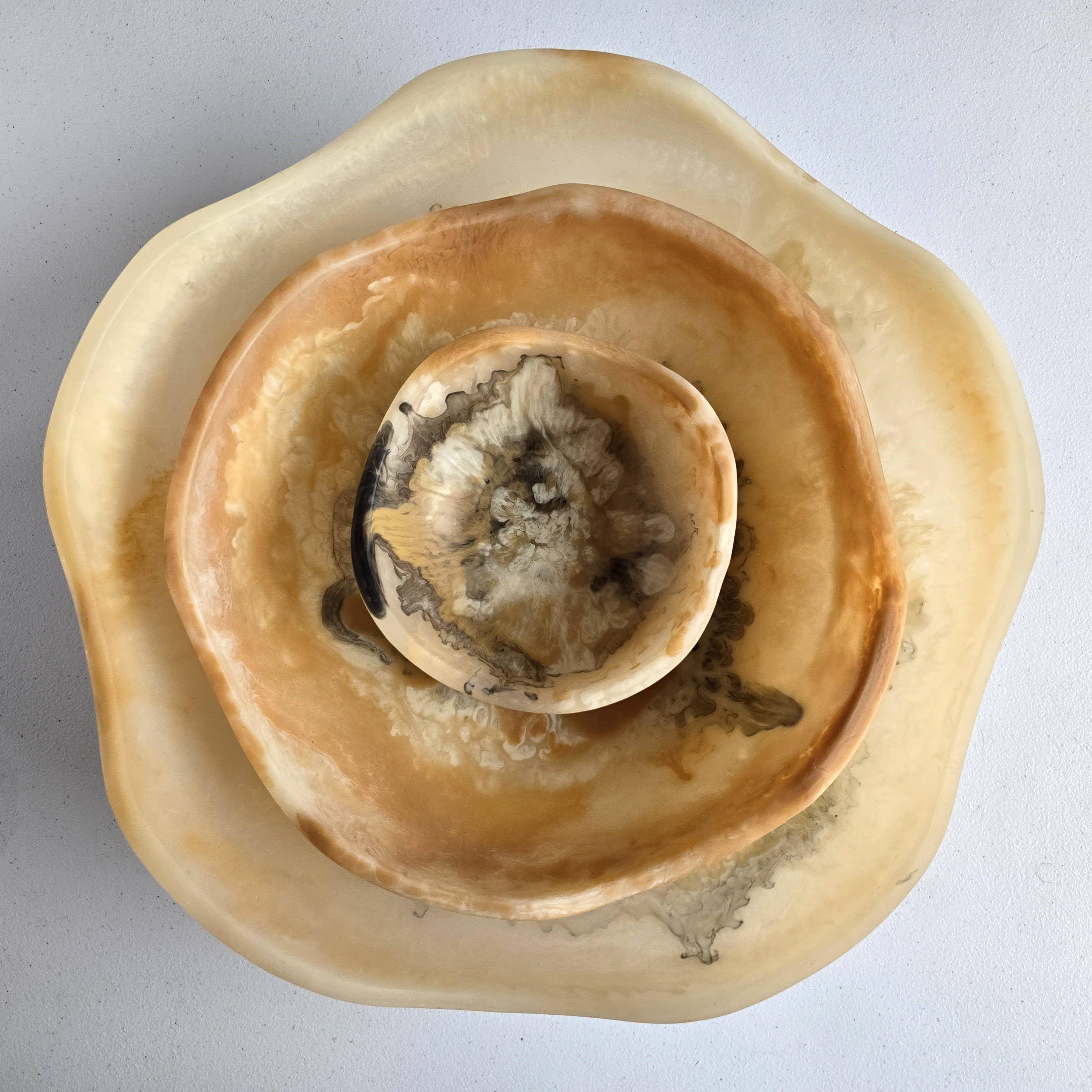 Gibb & Daan - Wholesale Serve Bowl - Large wavy 3 bowls Set - Matte Finish Hand Poured Resin5