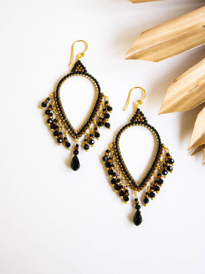 Boucles d'oreilles lustres en cristal thaï pour la vente par Bali Queen