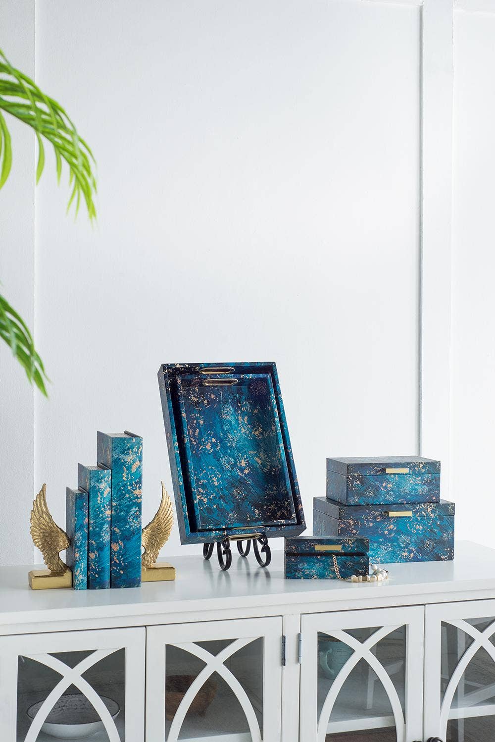 A&B Home Group Inc. – Engroshandel Pynteæske – Sæt med 3 dekorative opbevaringskasser, blå med gulddetaljer7