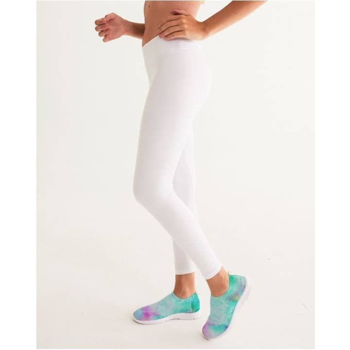 WickedYo – Großhandel Lifestyle-Sneaker – Damen – Slip-On-Sneaker aus Fliegenstrick - Tie Dye Design. Bequeme Freizeitschuhe für Damen. Böses YO