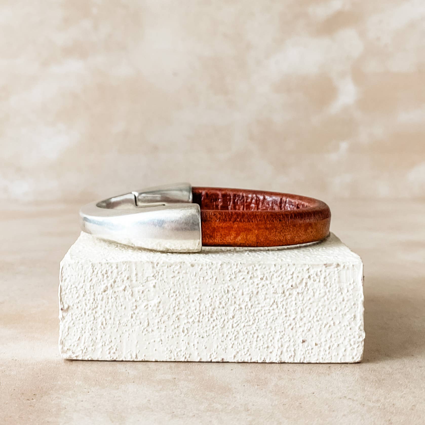 Diana Kauffman Designs - Vendita all'ingrosso Bracciale a polsino - Bracciale breakaway in pelle/Argento19