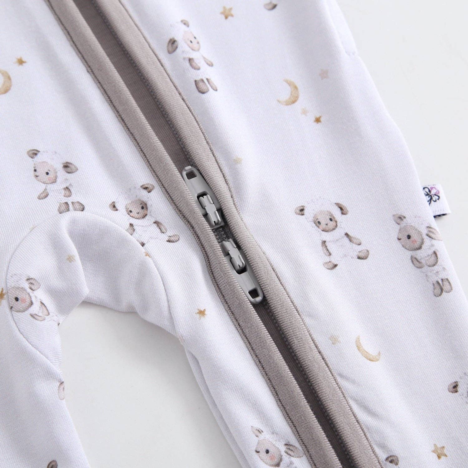 Luxie Charm - Wholesale Jumpsuit - Baby - Little Lamb Zippered Baby Romper3