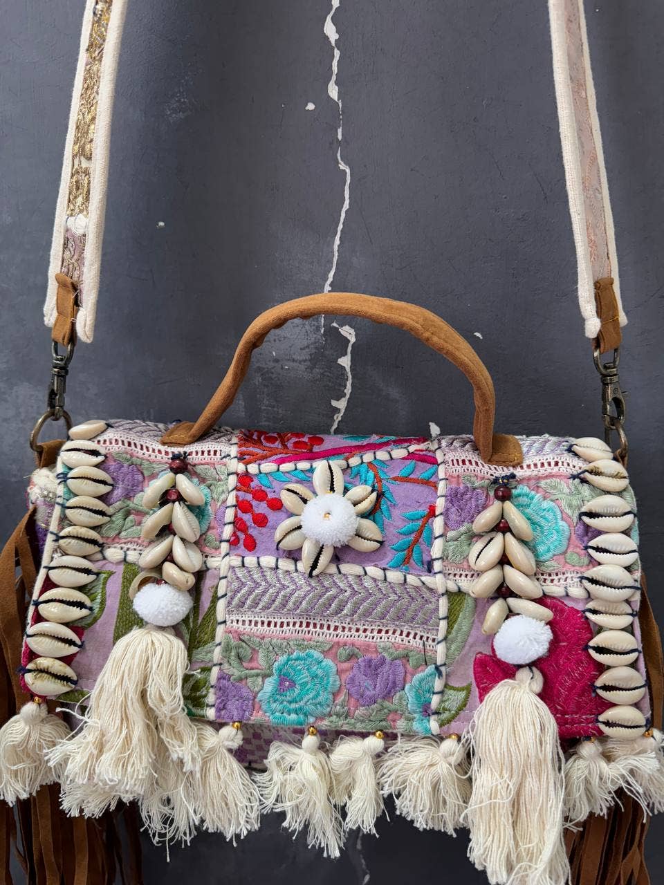 GYPSY STUDIO - Wholesale Shoulder bag – women's - Sequin Work Bag Handcrafted Collection Banjara Bag