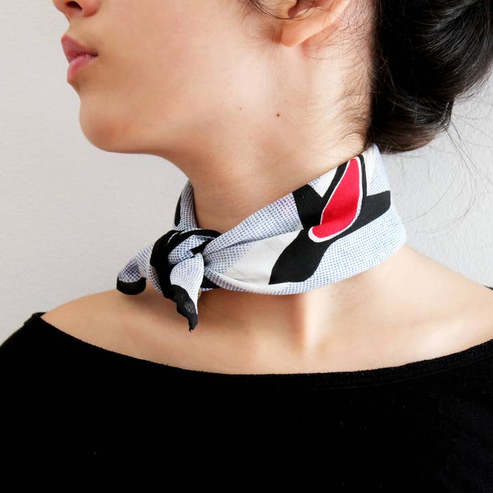 Matilde Beldroega - Wholesale Handkerchief - Unisex - 100% silk scarf - Little Birds Dancing - small4