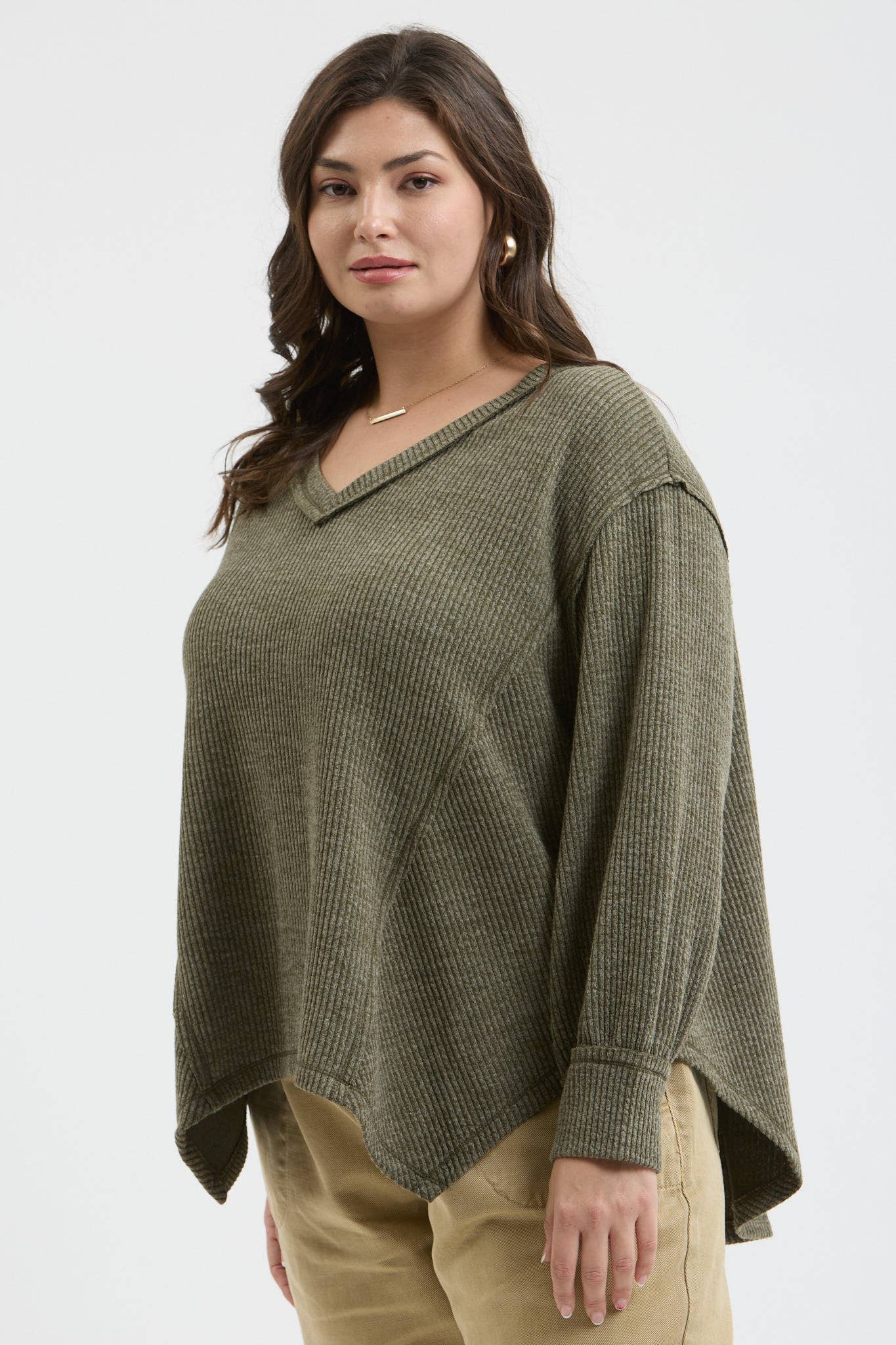 Blu Pepper - Wholesale Knit Top - Women's - PLUS V NECK ASYMMETRICAL HEM LONG SLEEVE KNIT TOP14