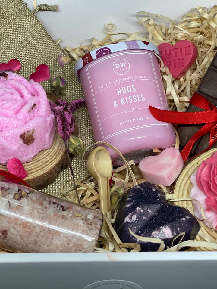 Deluxe 'Galentines' - Rose Bath Set for wholesale by ADRIANA'S ART - HANDMADE ARTISAN PRODUCTS