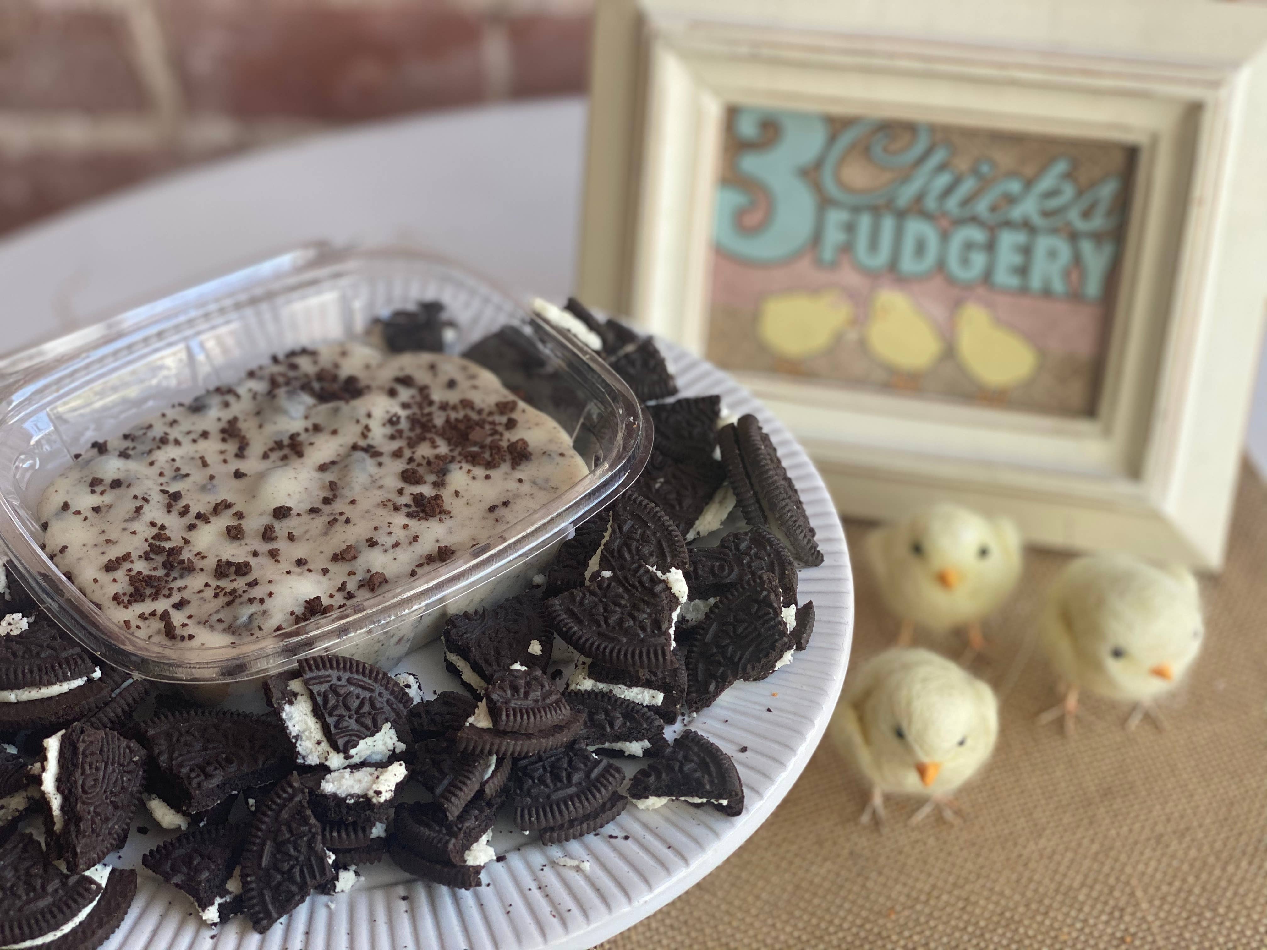 3 Chicks Fudgery - Vente Fudges - Biscuits N Cream Fudge 1/2 livre2