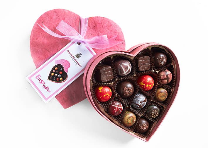 Knipschildt Chocolatier - Wholesale Chocolate Box - 14pc Heart Shaped Ensample