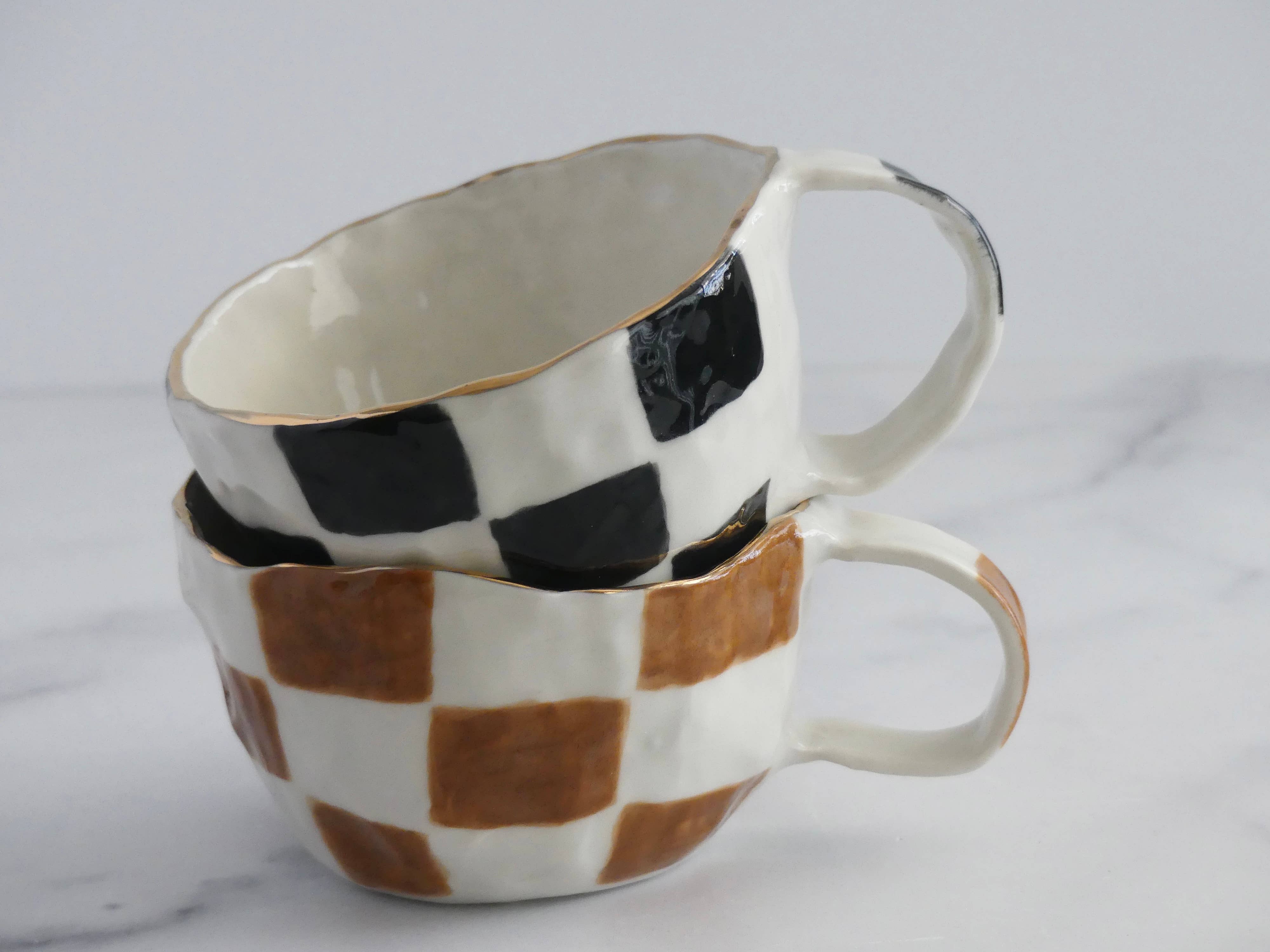 Design by Pouneh - Vente Tasse à café - Tasses pincées artisanales à damier 10 oz avec lustre doré 24 carats3
