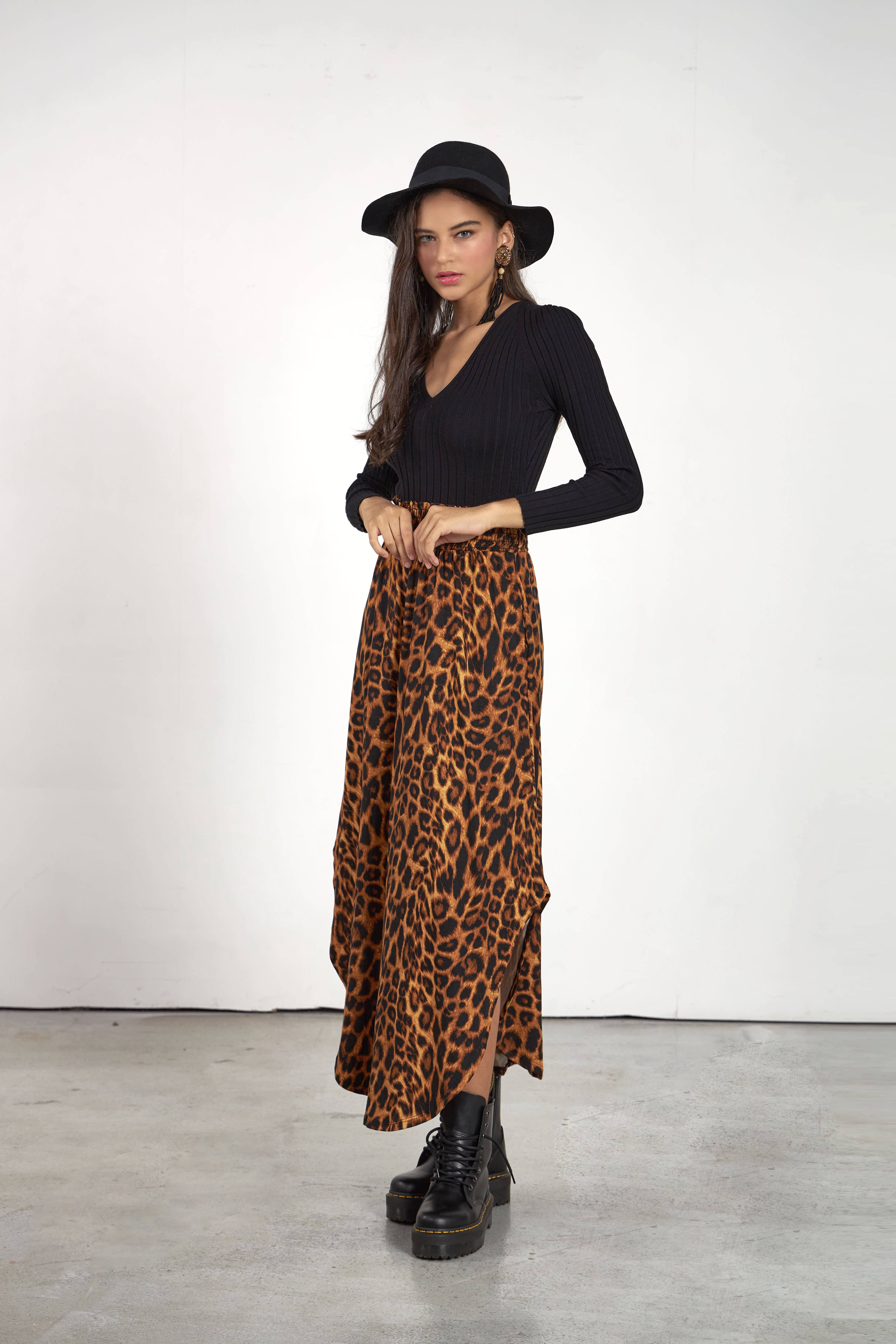 noflik - Venta al por mayor Falda - Mujer - Falda Maxi con Cintura Elástica Fruncida y Dobladillo Curvado -NS1000_1