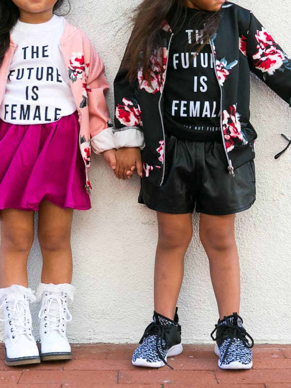 The New Class - Vente T-shirt sérigraphié – enfant - L'avenir est féminin//Petit mais féroce3