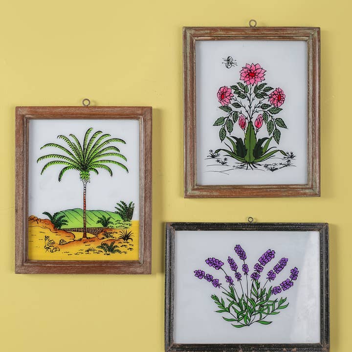 Ian Snow Ltd - Wholesale Wall Accent - Large Old Wood Frame with Botanical/Wildlife Painting