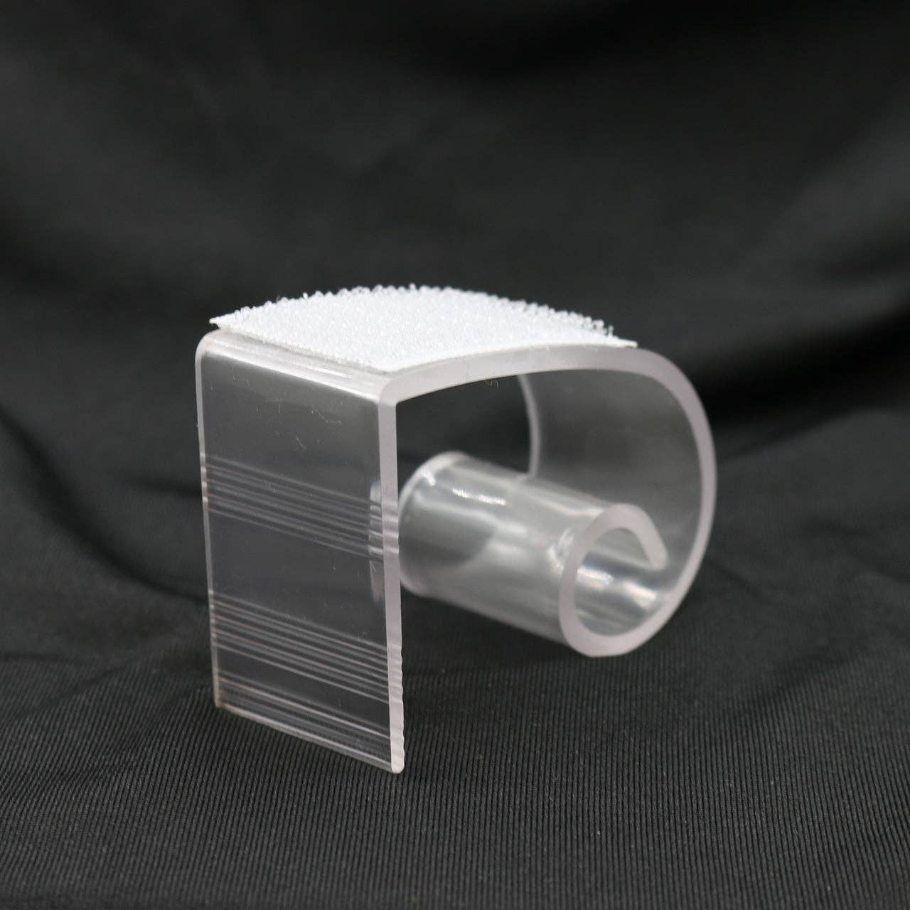 YOUR CHAIR COVERS - Wholesale Craft Supplies - 1 3/4 inch Plastic Table Skirt Clips2