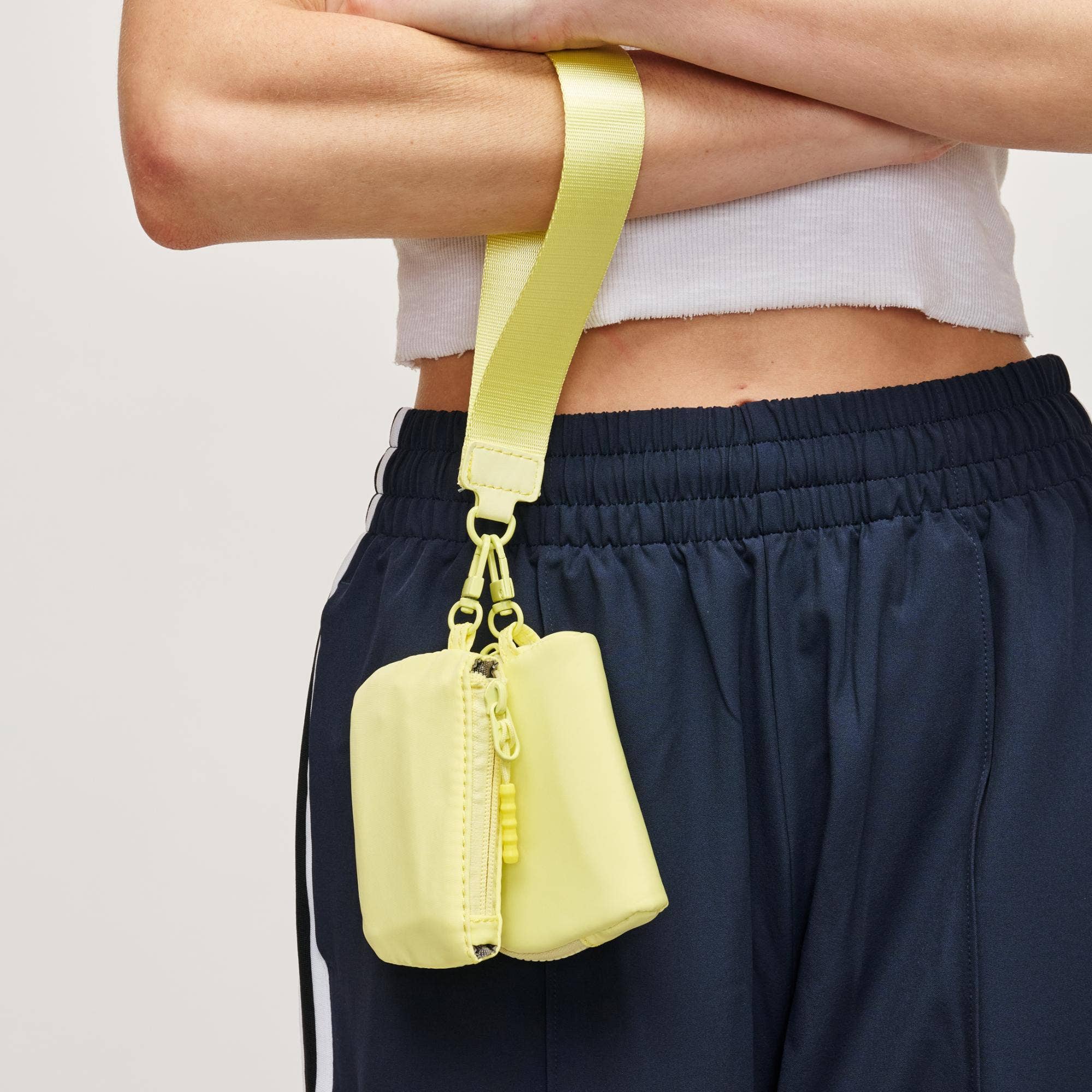 Urban Expressions - Wholesale Clutch Bag - Women's - Link & Carry Wristlet7