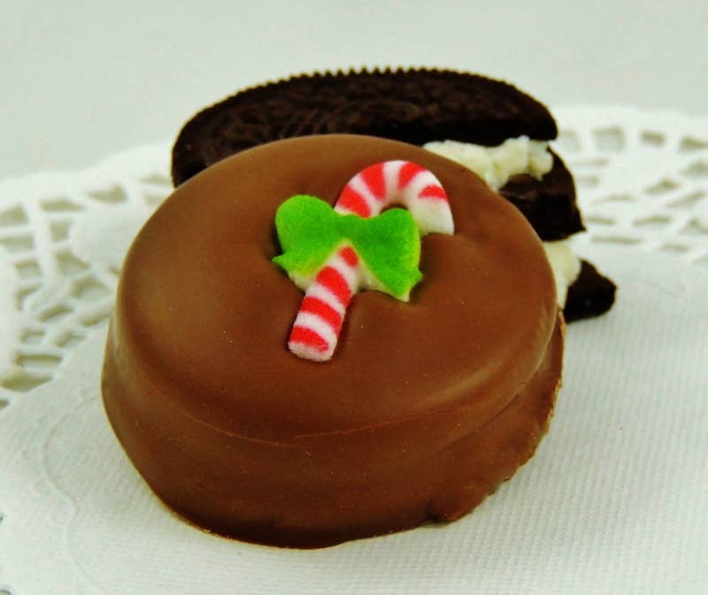 Chocolate Pizza Company Inc - Wholesale Cookie - Holiday Decorated Vanilla Cream Cookie1