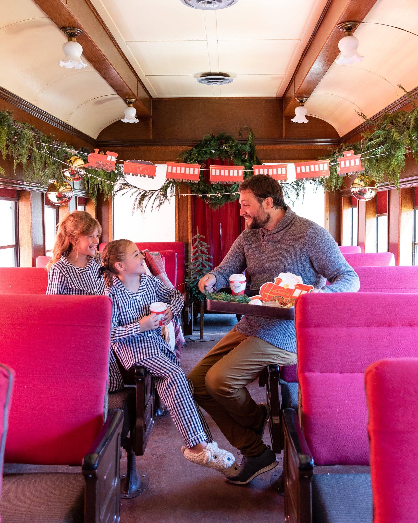 My Mind’s Eye - Wholesale Disposable Plate - NOR941 - North Pole Express Train Shaped Plate1