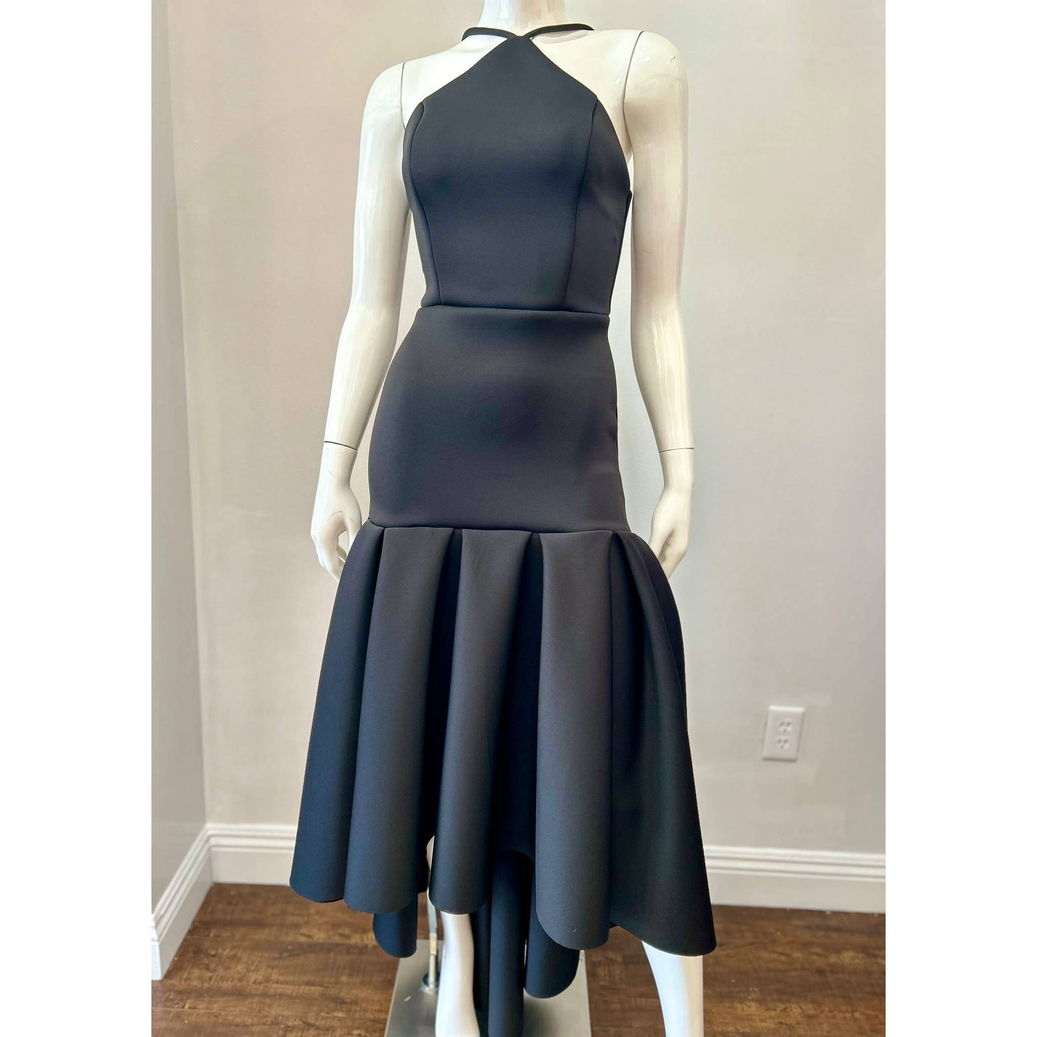 DORCAS – Großhandel Kleid – Damen – Maxikleid mit Rüschen und schulterfreiem Design0