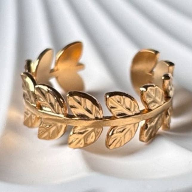 Leaf Whisper - Gold Leaf Ring in Waterproof Steel for wholesale by DUESTELLE ITALIA