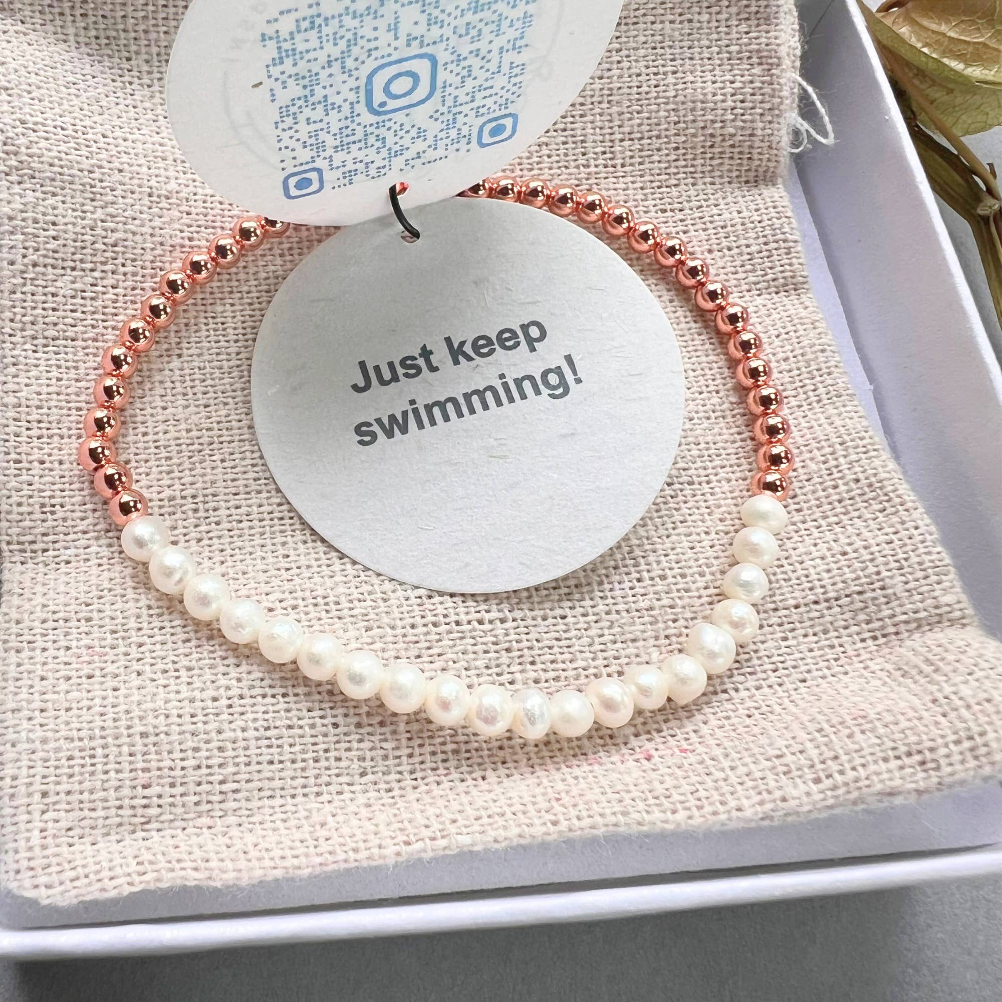 The Blue Yogi – Großhandel Perlenarmband – Zierliches und elegantes Armband aus Naturperle und massivem Kupfer 2