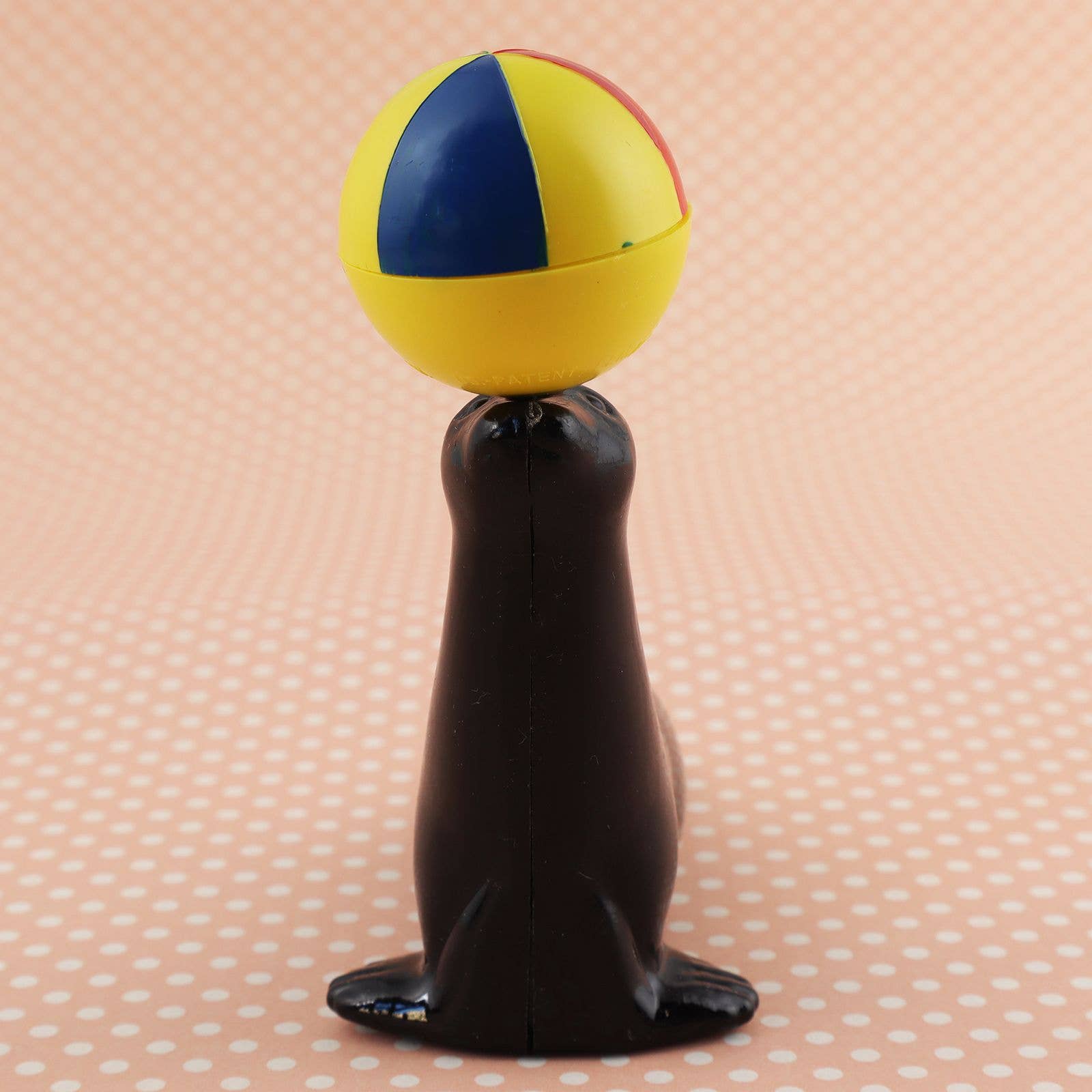 Tribal Trade GmbH - Wholesale Decoratief beeldje - Robby Magneto seal magnetische poppen retro classic8