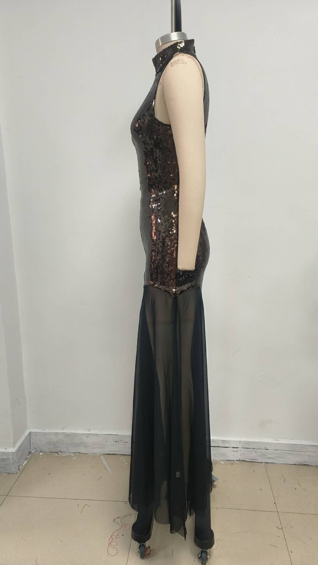 Marrón oscuro+Negro Vestido de noche elegante DR579 con cuello alto y lentejuelas translúcidas de venta al por mayor en Faire7