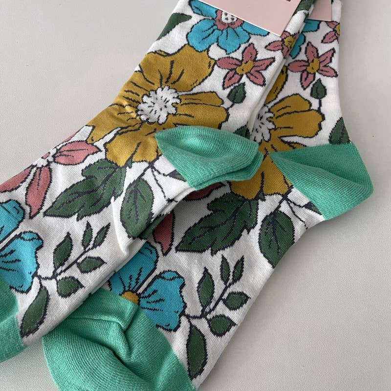 Tourtiwi - Wholesale Socks - Women's - Vintage Style Rose Floral Colored Crew Socks9