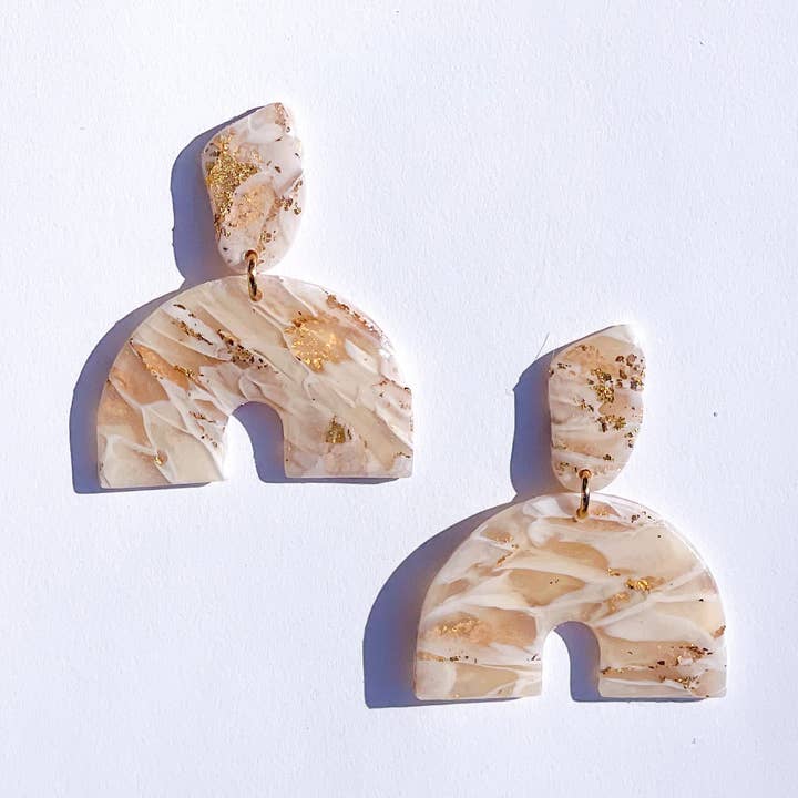 goldener und weißer Marmor baumelt für den Großhandel von The Color Theory