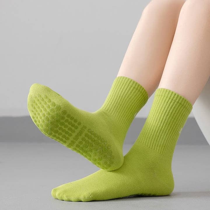 Breathable Moisture Wicking Sports Socks for wholesale by Ekartini