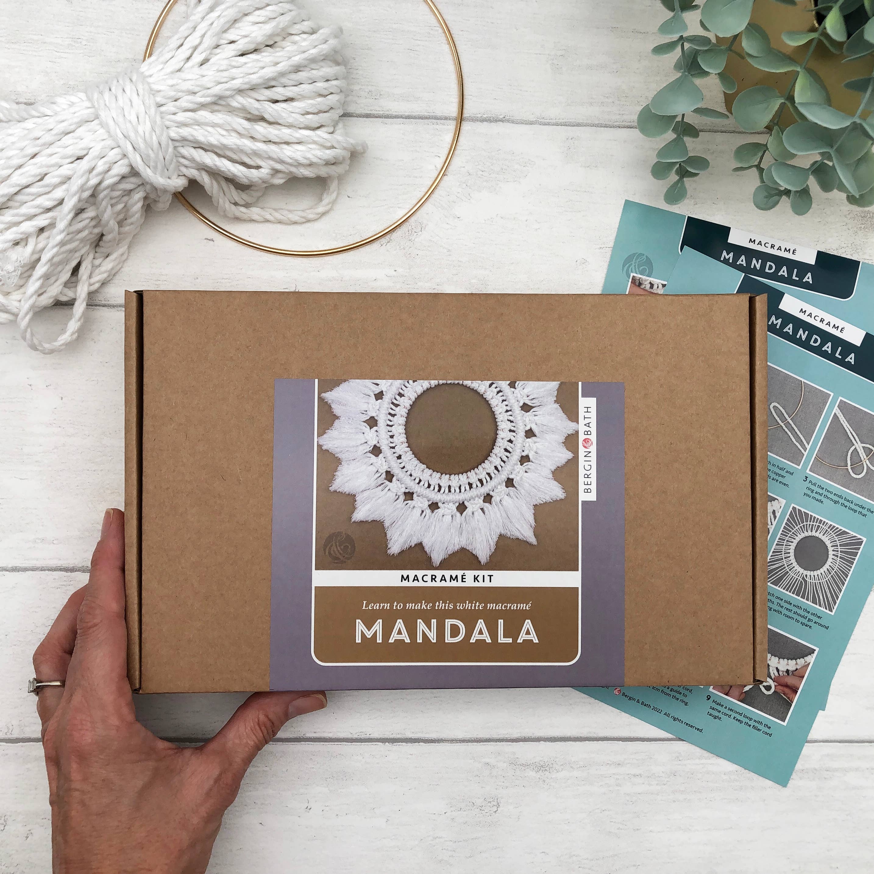 Bergin & Bath – Engroshandel DIY-hobbysæt – Macrame Kit - Mandala - Berry Pink. Håndværkssæt til voksne8