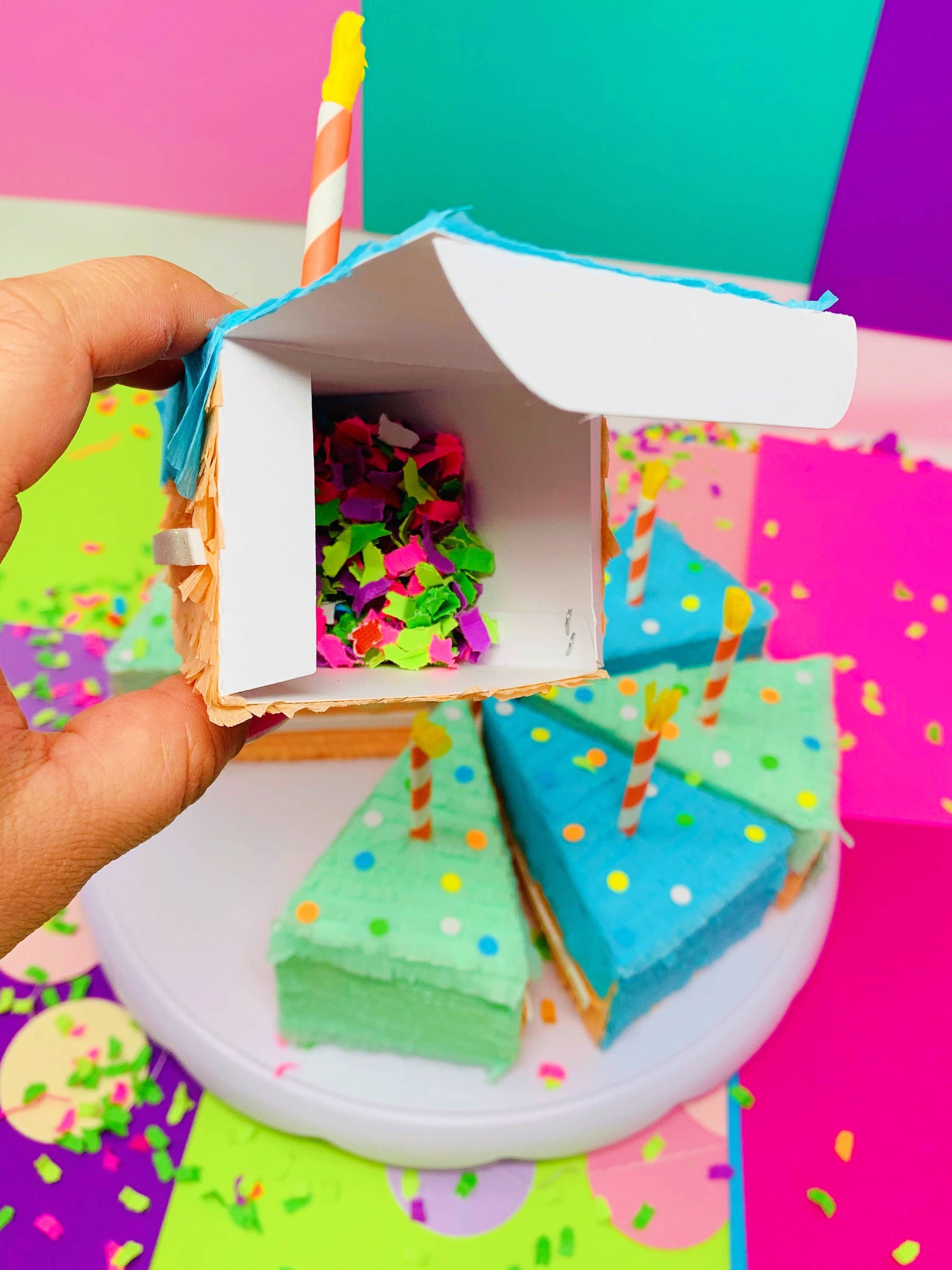 My Soiree Designs – lembranças de festas por atacado – Fatia de Bolo Piñata Mini - Lembrança de Festa & Presente Novelty4